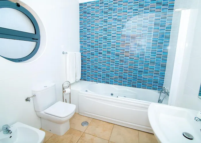 Penthouse Lovers By Seewest * ラゴス